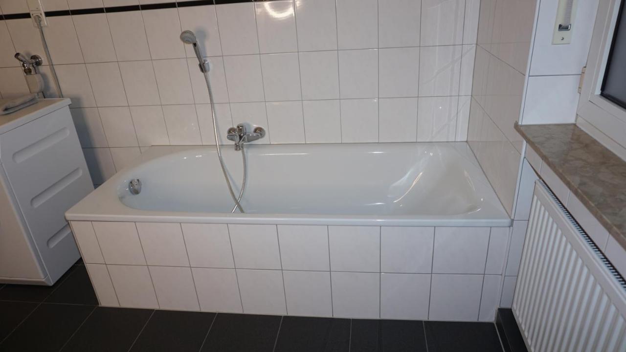 M&M Apartment Düsseldorf Neuss Buitenkant foto