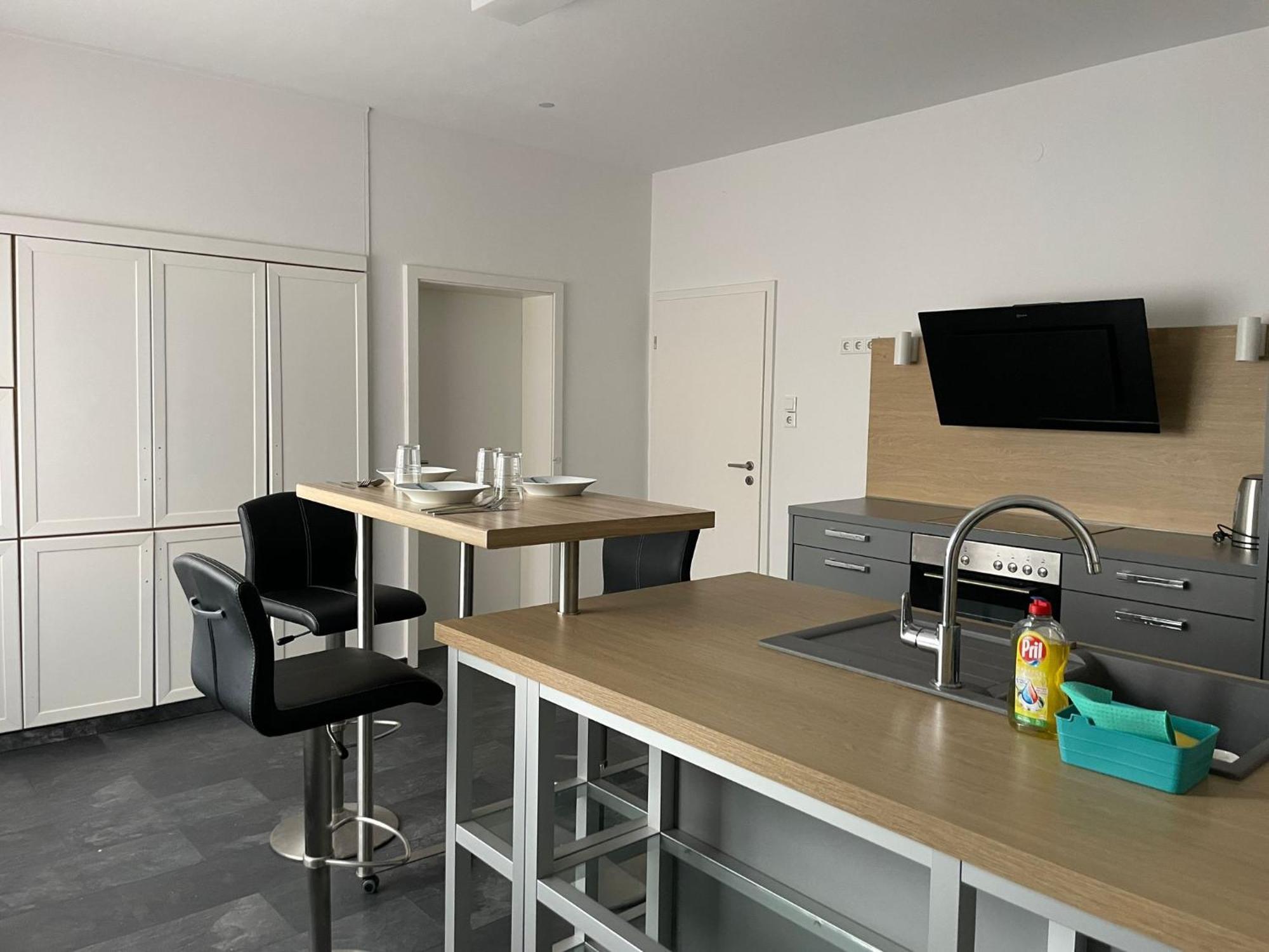M&M Apartment Düsseldorf Neuss Buitenkant foto